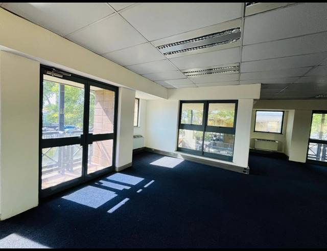 1,840M² OFFICE TO LET IN RANDJESPARK